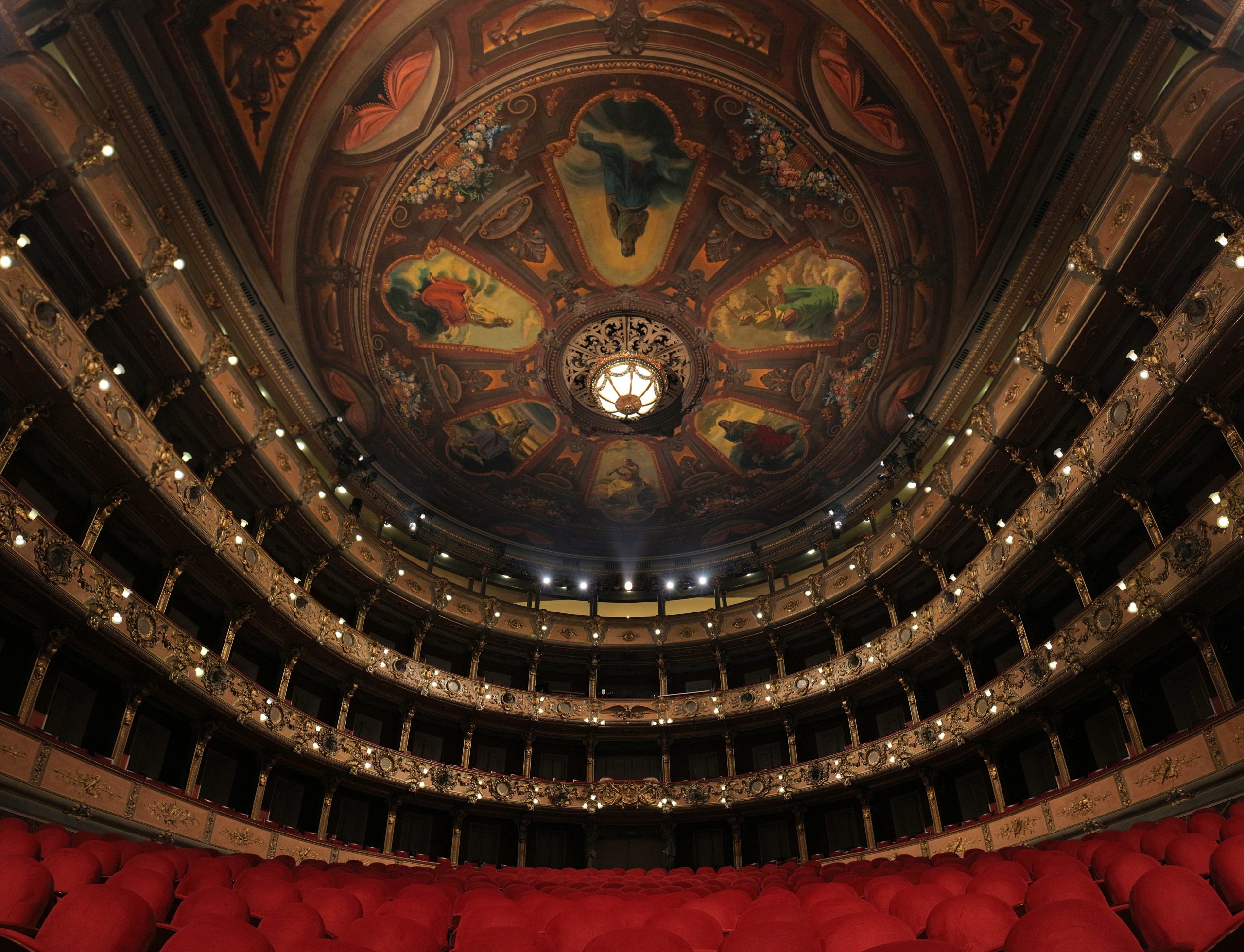 Colón Theater (Teatro Colón)