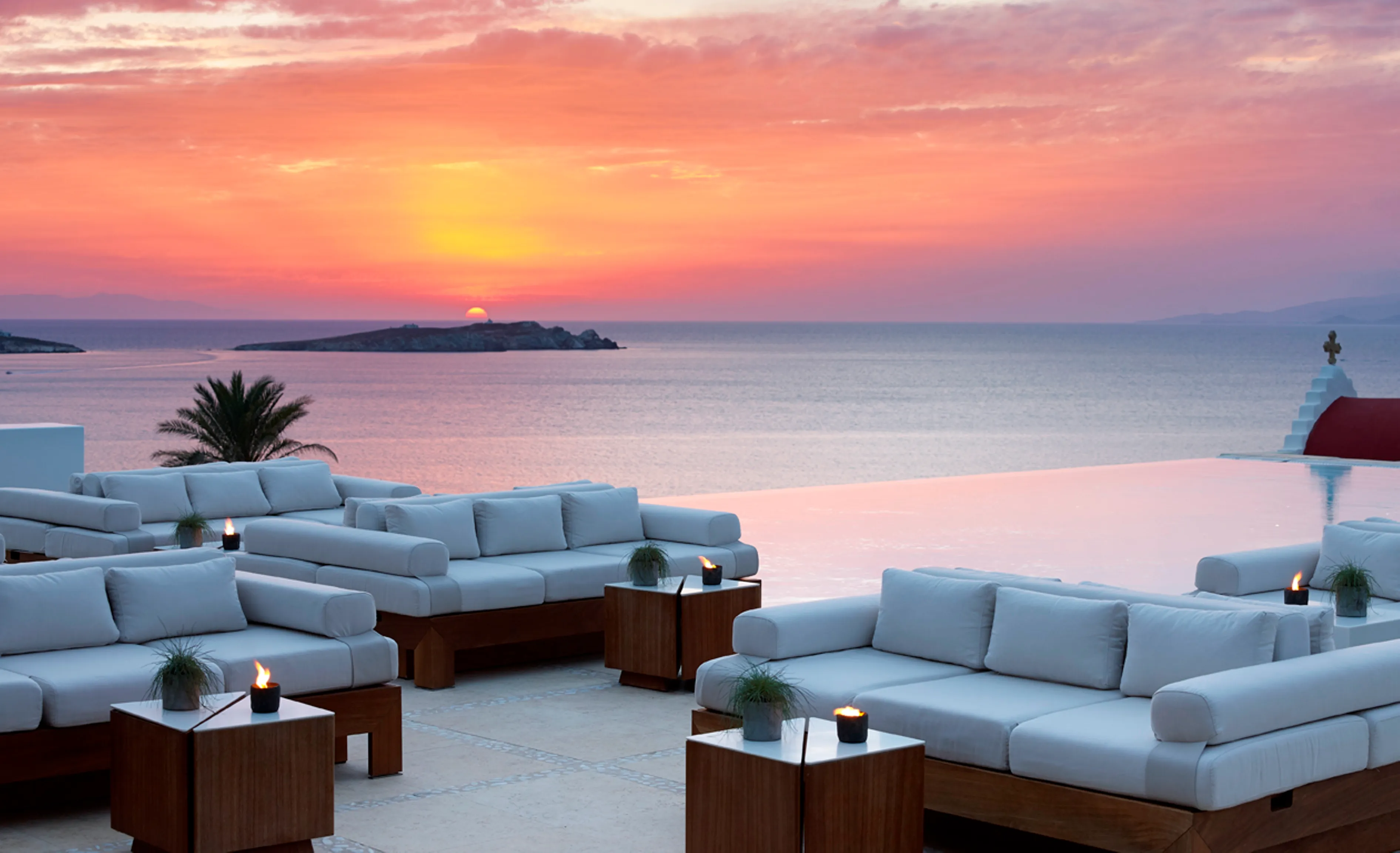 Bill and Coo Mykonos